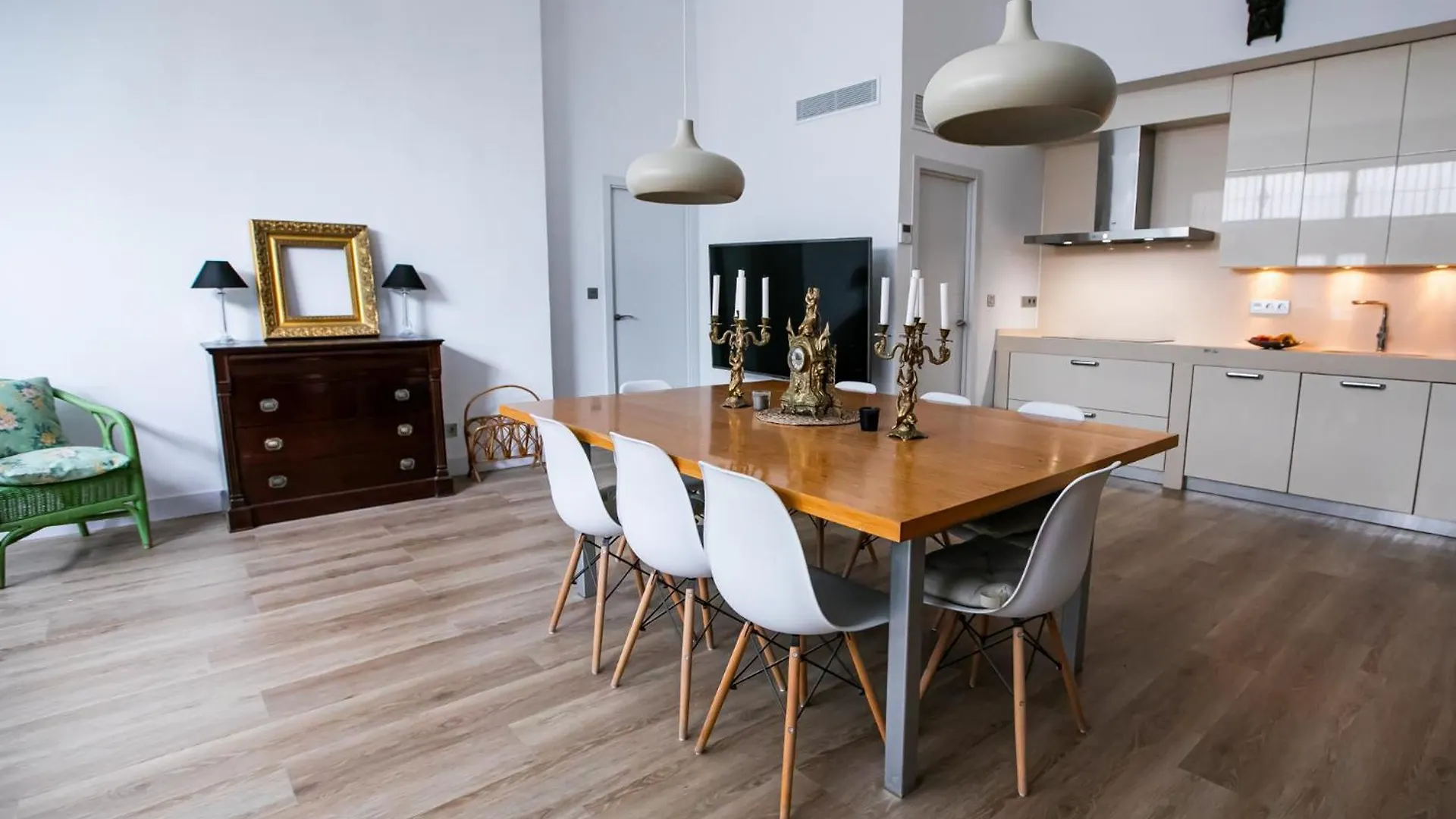Apartamento Doctor Eusebio Leon Sevilla 0*,